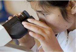 Dank des von humedica finanzierten Generators konnte die Stromversorgung für die Klinik des Partners gesichert werden. Foto: humedica/Stuart Corlett