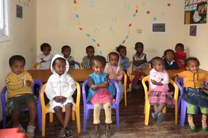 40 Mädchen und Jungen werden einen Platz in der Kindertagesstätte in Kazanchis bekommen. Dank Ihnen ist dies möglich. Foto: humedica/Steven Hofmann