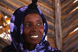 Bildung führt zu Toleranz und Akzeptanz und zu konkreter Verbesserung bei der Bewerkstelligung von Herausforderungen, die nicht selten kulturelle Begebenheiten hervorgerufen werden. Foto: humedica/Raphael Marcus