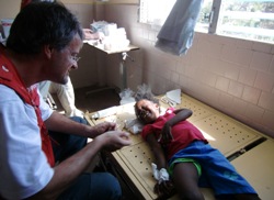 Seine Einsätze sowohl im Januar als auch im November des vergangenen Jahres hinterließen bei Dr. Markus Hohlweck ein Gefühl der tiefen Verbundenheit zu Haiti. Foto: humedica/Dieter Schmidt