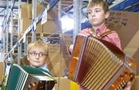 Mit der Harmonika 18.500 Euro für Haiti und Brasilien erspielt