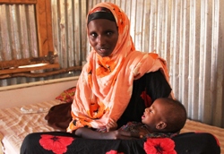 Trotz ihres schweren Schicksals nimmt die junge Halima ihr Leben an: "Was Gott uns gibt, nehmen wir an." Foto: humedica/Sven Ramones