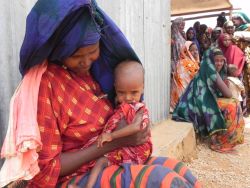 Wieder einmal trifft es die Schwächsten am härtesten. Das Leben unzähliger Kinder am Horn von Afrika ist durch die Hungersnot bedroht. Foto: humedica/Judith Kühl
