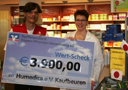 "1 Euro für Japan, 1 Zahnbürste für Sie" - Frau Immlers Idee brachte 3.900 Euro ein, die in die humedica-Arbeit in Japan flossen. Foto: humedica