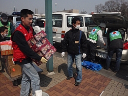 Vorbereitung einer großen Hilfsgüterverteilung in der stark betroffenen Region Sendai. Foto: humedica