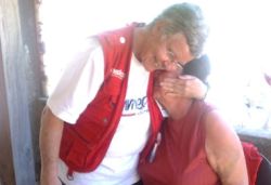 Dr. Irmgard Harms steht den Menschen mit medizinischem Wissenund einem stets offenen Ohr und offenen Armen zur Seite. Foto: humedica/Katrin Hoffmann