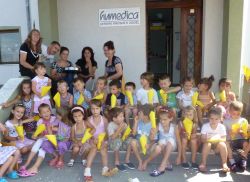 300 Kinder haben in Krushe e Vogel bisher den Kindergarten von humedica besucht und die Vorschule absolviert. Foto: humedica