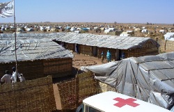 Knapp 74.000 Binnenflüchtlinge hatten allein in dem Lager Al Salam Zugang zu Nahrung, medizinischer Versorgung, Bildung und ein Dach über dem Kopf. Foto: humedica