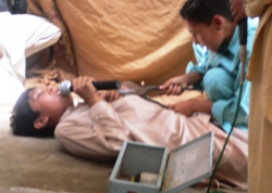 „Am meisten lernt der, der gerne lernt.“ Dass hier Freude mit im Spiel ist, war fast greifbar. Foto: humedica/Toni Großhauser