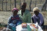 Namibia nach der großen Flut - humedica verteilt Hilfsgüter