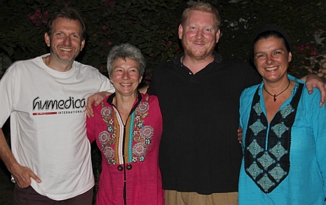 Prof. Dr. Gerhard Trabert, Irmgard Römpp, Dr. Philipp Fischer und Cindy Chielens behandelten in zwei Wochen rund 2000 Patienten. Foto: humedica/Ruth Bücker
