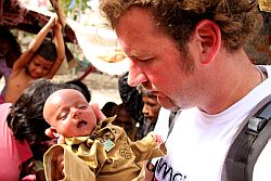 Koordinator Simon Gelzenleuchter war in Pakistan bereits mit ungeheuer viel Leid konfrontiert. Foto: humedica/Judith Kühl