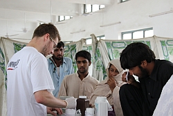 Das humedica-Ersteinsatz behandelte mehr als 1200 Flutopfer. Foto: humedica/Judith Kühl