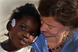 Unterstützen Sie uns schnell, unkompliziert und sicher mit nur einer sms - Ihre Hilfe kommt an. Foto: humedica/Jens Großmann