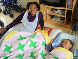 In der Behinderteneinrichtung in Kapstadt erfahren die Kinder liebevolle Fürsorge und Betreuung. Foto: Marco Spalke