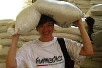 Erste Lieferung mit Zusatznahrung in humedica-Klinik eingetroffen