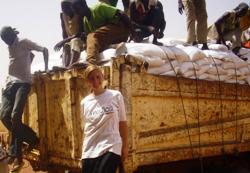 Mit ganzem Herzblut, ihrer Überzeugung und Engagement arbeitet Simone Winneg im Niger gegen den Hunger. Foto: humedica/Karin Wilke