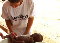 Die täglichen Erfolge lassen sich in Gramm ausdrücken. Foto: humedica/Simone Winneg