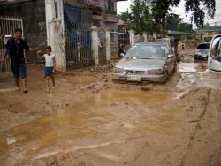 Schlamm in den Straßen von Manila. Foto: humedica