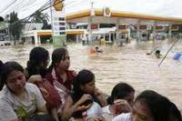 humedica hilft Opfern des Tropensturms Ketsana - Ärzteteam auf dem Weg nach Manila