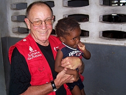 Etwa 860 Menschen mit medizinischen Berufen engagieren sich ehrenamtlich für humedica. Foto: humedica