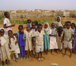 Many younger children live in El Sereif. Photo: humedica