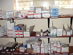 Seit einigen Monaten bereits versorgt humedica zehn Missionskliniken in Simbabwe mit Medikamenten: Foto: Corinna Blume/humedica