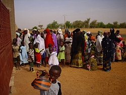 Mehr als 100.000 Menschen im Niger werden von humedica gegen Meningitis geimpft. Foto: Simone Winneg/humedica