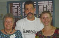 Das deutsche humedica-Team: Dr. Irmgard Harms, Dr. Matthias Heß und Simone Winneg Foto: humedica