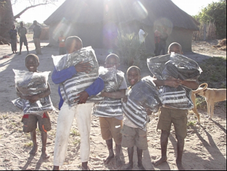 Abschluss eines erfolgreichen Projekts: Viele Menschen blicken trotz ihrer Verluste mutig in die Zukunft. Foto: humedica/Janika Simon