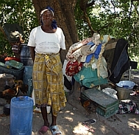 Florenzia verlor ihre Hütte und den größten Teil ihrer ohnehin ärmlichen Habe. Foto: humedica/Janika Simon