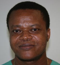 Prof. Delphin Mehinto nach einem langen Tag Hospitation in der Ostallgäu-Klinik-Kaufbeuren. Foto: humedica/sha