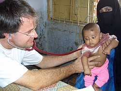 Dr. Markus Hohlweck, Internist aus Bonn, war bereits 2007 in Bangladesch im Einsatz. Foto: humedica/Dieter Schmidt