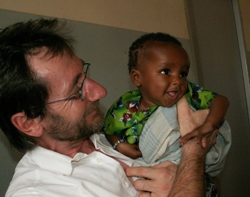 Individuelle Betreuung ist wichtiger Bestandteil der humedica-Hilfe. Foto: humedica