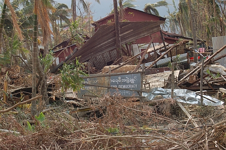 Myanmar: Koordinator Gerhard Braunmiller auf dem Weg zurück ins Katastrophengebiet - Noch immer gibt es für internationale Helfer kaum Bewegungsfreiheit