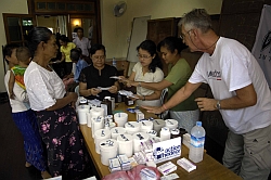 Die humedica-Teams konnten etwa 600 Kg Medikamente ins Land bringen. Hilfe, die dringend gebraucht wird. Foto: Jens Großmann/humedica