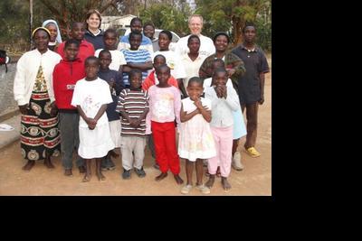 Simbabwe im Dezember 2008: Cholera, Armut, Tod - humedica greift ein