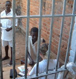 Gefängniseinsatz in Malawi mit "Prison Fellowship". Foto: humedica