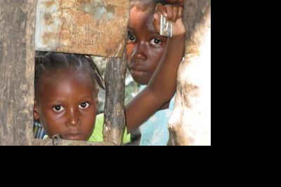 Weitere Lebensmittelverteilungen und Ärzteeinsätze in Haiti