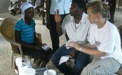 Krankenschwester Manuela Kutnick im Einsatz. Foto: humedica