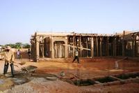 Niger: Rohbau der humedica-Klinik steht