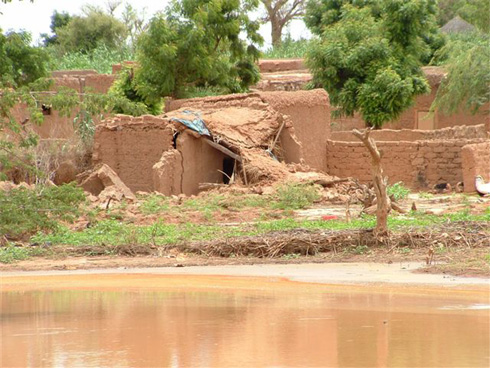 Wasser inmitten dürrer Landschaften - die unterschiedlichen Nöte in Niger.