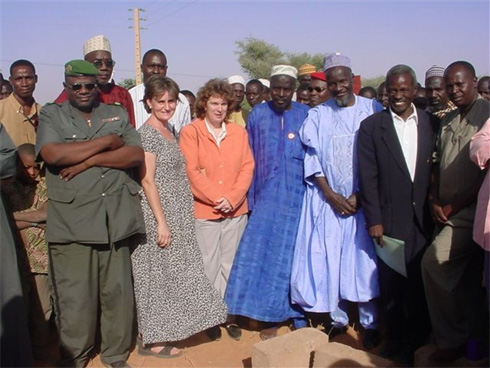 humedica baut Mutter-Kind-Klinik in Westafrika