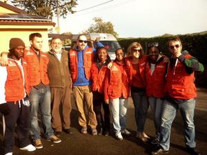 Das Team vonJugend mit einer Mission Hurlachwar mithumedicaAnfang Dezember in Sizilien im Einsatz. Foto: humedica