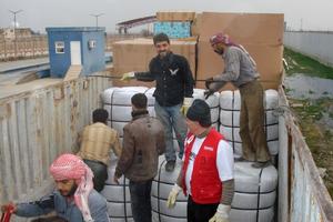 Die Verteilung der Decken und Hilfsgüter läuft reibungslos, obwohl die Sicherheitslage weiterhin angespannt bleibt. Foto: humedica/Patrick Khamadi