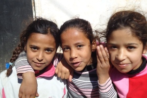 "Das Wenige, das du tun kannst, ist viel – wenn du nur irgendwo Schmerz und Weh und Angst von einem Wesen nimmst." (Albert Schweitzer). Foto: humedica/Heidi Nicklin