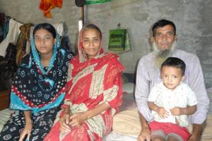 Sabina und ihre Familie stehen vor dem Nichts. Nach dem Zusammenbruch der Textilfabrik verfügen sie über keinerlei Einkommen mehr. Foto:humedica