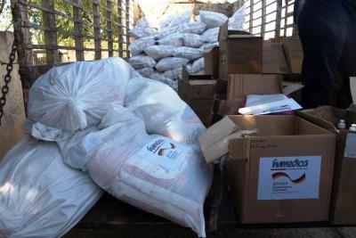 Lebensmittelpakete verteilt