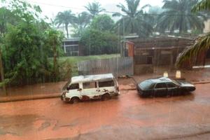 Strömender Regen macht den Flüchtlingen zusätzlich zu schaffen. Foto:humedica