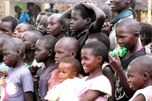 Immer mehr Waisenkinder erreichen das Lager. Foto:humedica/Stefan Eichenhofer
